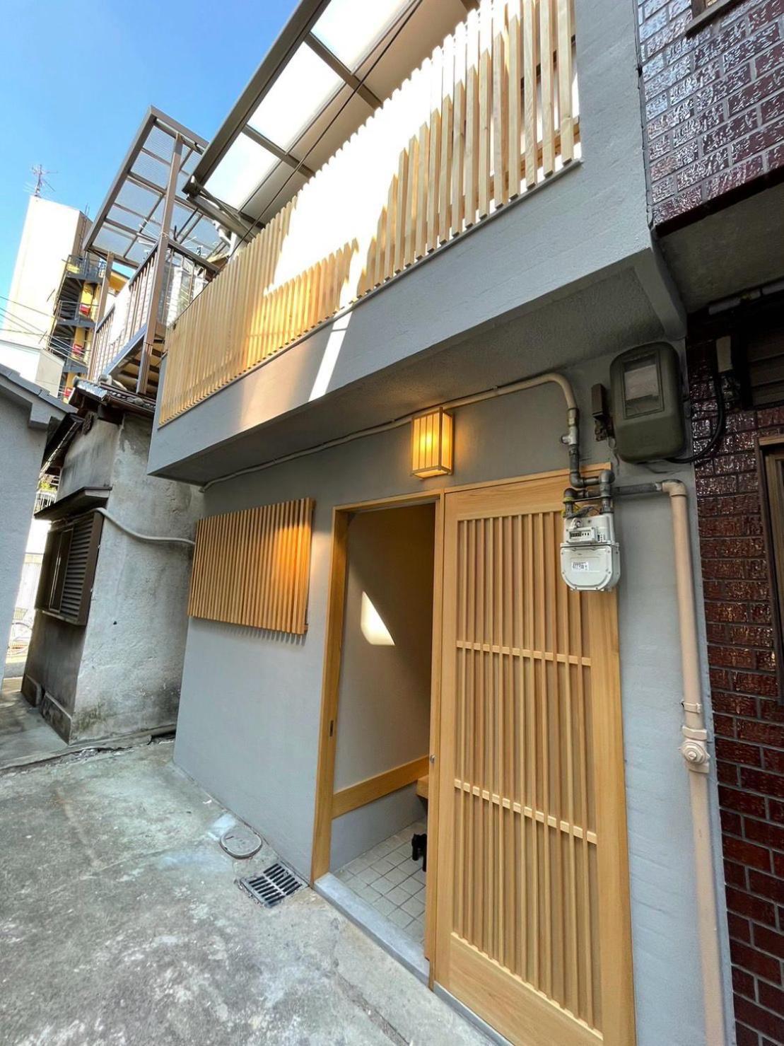 Tamatsukan 玉津館, Kansai Airport 關西空港 57 Mins, Namba 6 Mins, Nihonbashi 4 Mins, Universal Studio 37 Mins, Nara 30 Mins, Walk Jr Tsuruhashi 7 Mins, Early Check In 大阪市 エクステリア 写真